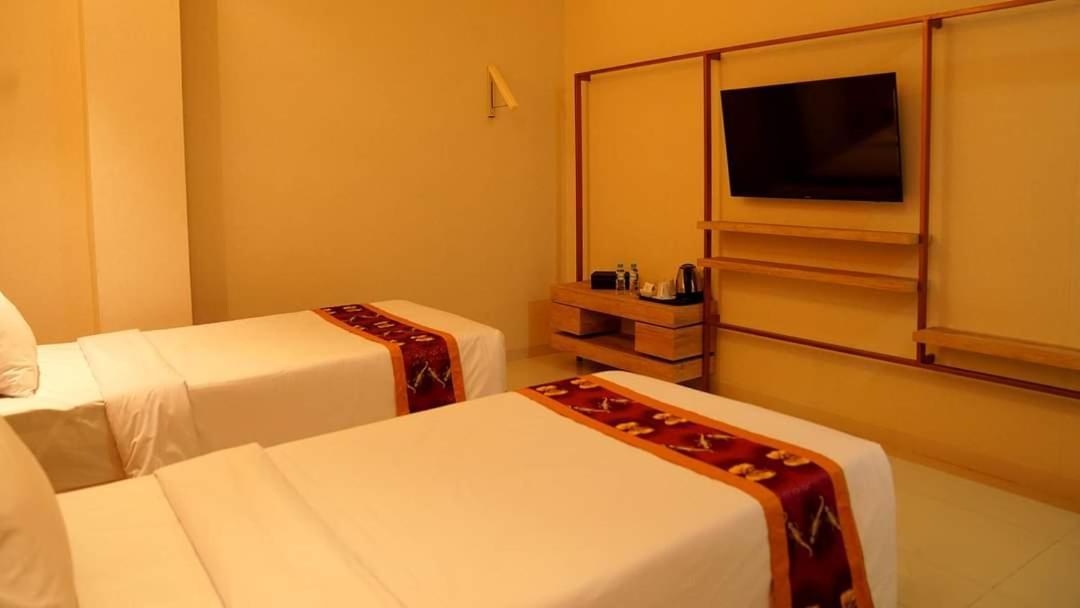 Elohim Hotel Sentani Jayapura Zewnętrze zdjęcie